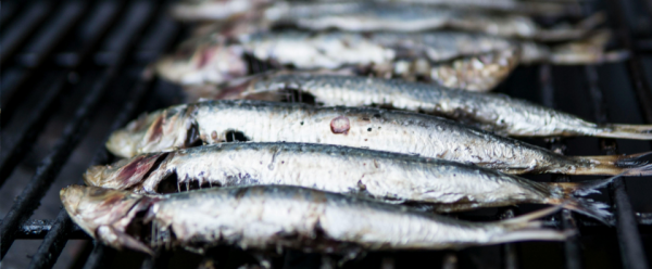 <a href=https://extension.uned.es/actividad/idactividad/39227>Elaboración tradicional de la sardina salada: “facela chanca, estibalo morto”.</a>